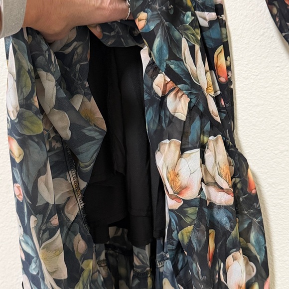 Ivy City Co Black Floral Long Sleeve Dress - Picture 7 of 8